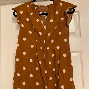 3/$10!🎆 Old Navy Mustard Polka Dot Smocked Top